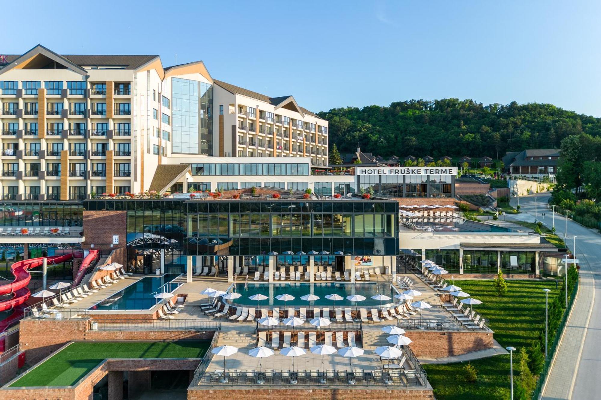 Movenpick Resort And Spa Fruske Terme Vrdnik Exterior photo