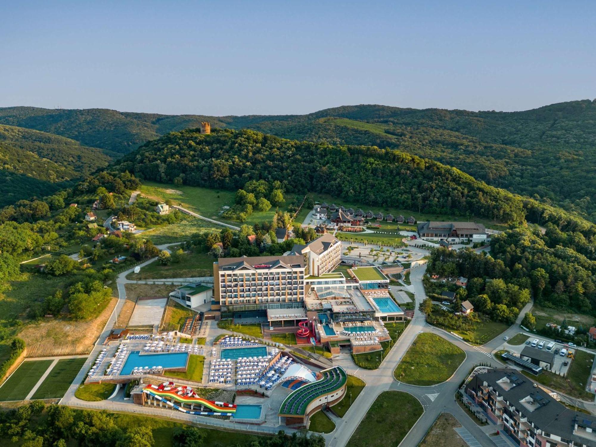 Movenpick Resort And Spa Fruske Terme Vrdnik Exterior photo